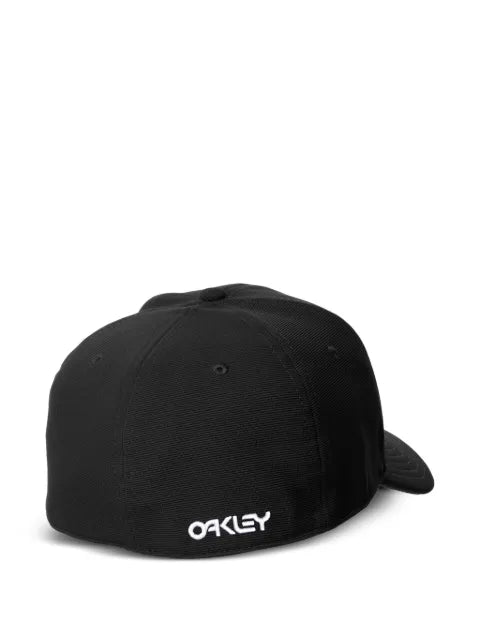Oakley metallic baseball cap with 6 panels