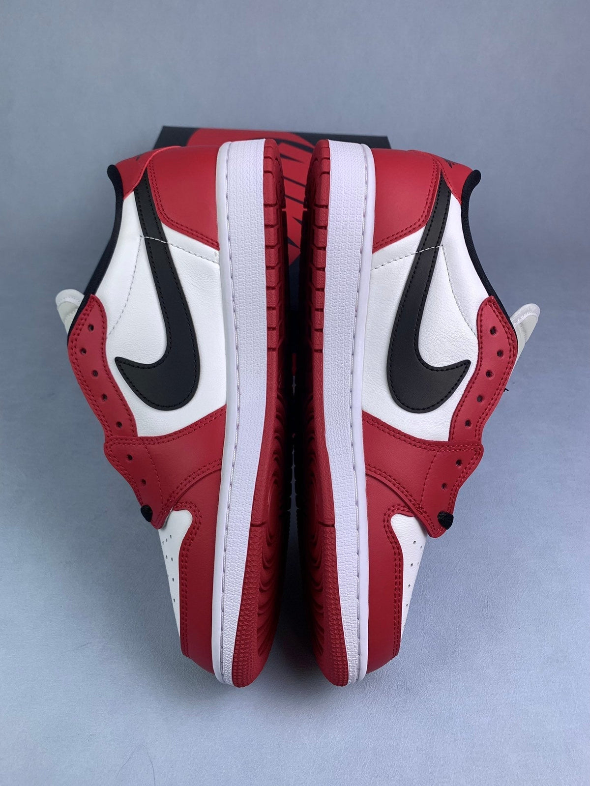Air Jordan 1 Low White/Red Chicago 705329-600 Unisex Sneakers